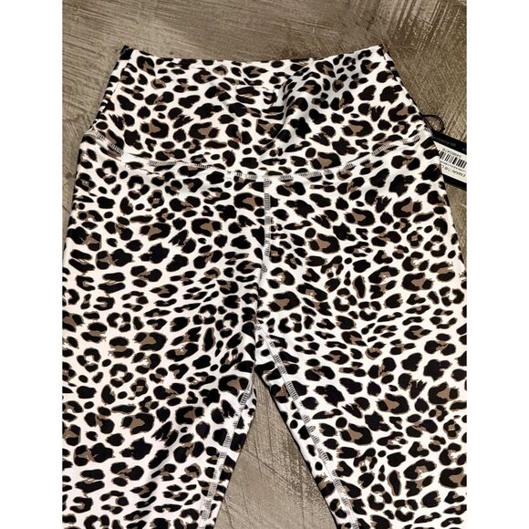 LAHANA ACTIVE WOMEN'S EMARI 7/8 LEGGINGS / MEDIUM/ LEOPARD PRINT / NWT / ACTIVEW - Picture 3 of 3